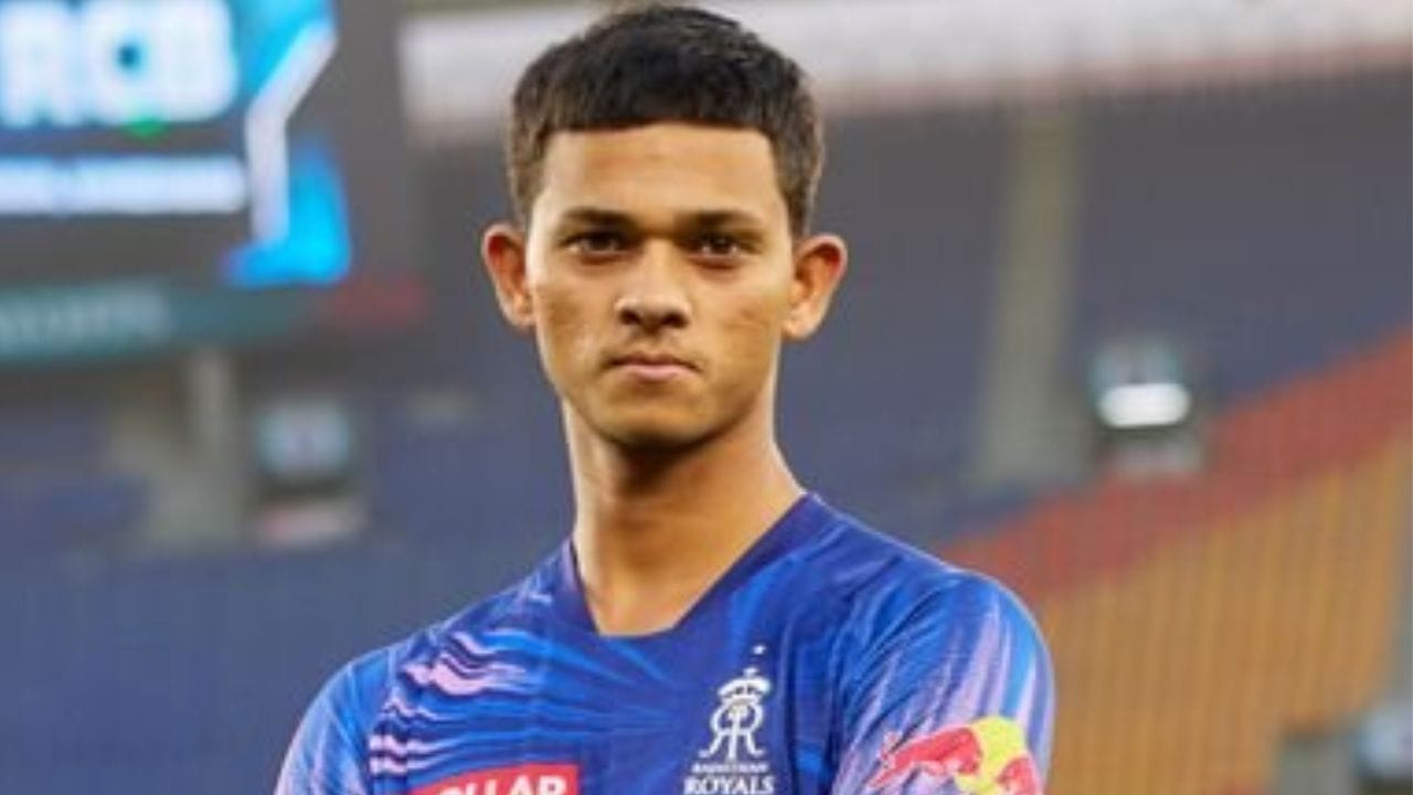 ભારત ઓસ્ટ્રેલિયા વચ્ચે તિરૂવનંતપુરતમાં બીજી ટી20 આંતરરાષ્ટ્રીય મેચ રમાઈ હતી, જેમાં ઓપનર બેટસમેન યશસ્વી જયસ્વાલે કમાલની બેટિંગ કરી હતી. ભારત ઓસ્ટ્રેલિયા વચ્ચે ત્રીજી મેચમાં પણ યશસ્વી જયસ્વાલ રનનો વરસાદ કરે તો નવાઈ નહીં. 