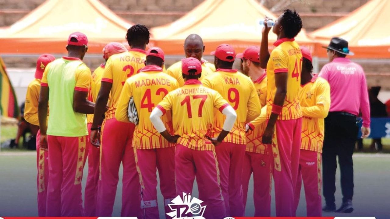 T20 વર્લ્ડ કપ 2024 માટે આફ્રિકામાં રમાઈ રહેલા ક્વોલિફાયર્સમાં યુગાન્ડાએ ઈતિહાસ રચ્યો છે અને તેની આડ અસર એ છે કે આવતા વર્ષે યોજાનાર T20 વર્લ્ડ કપમાં ઝિમ્બાબ્વેની રમત ખતરામાં છે.
