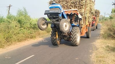 ભરૂચ : આ કોઈ સ્ટંટ નથી પણ ટ્રેકટર ચાલક ઓવરલોડ વાહન હંકારી રહ્યો છે! જુઓ પોલીસને પડકાર ફેંકતો વિડીયો