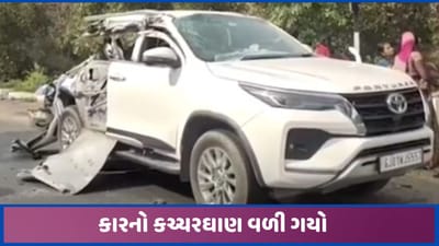 અંબાજી નજીક પથ્થર ભરેલી ટ્રક પલટી જતા અકસ્માત, બે કારના કચ્ચરઘાણ વળી ગયા, જુઓ