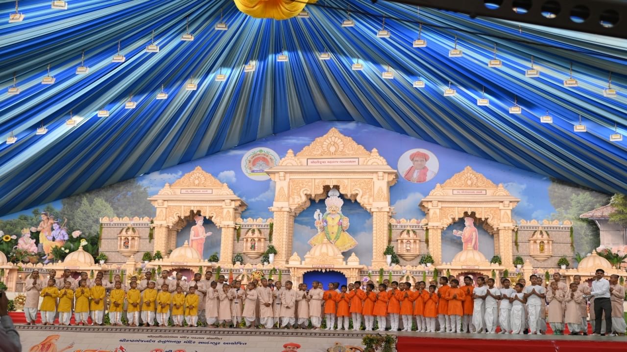 શ્રી સ્વામિનારાયણ મંદિર વડતાલધામ સંચાલિત શ્રી કષ્ટભંજનદેવ હનુમાનજી સાળંગપુરધામમાં આયોજિત વડતાલ ગાદી આચાર્ય રાકેશપ્રસાદજી મહારાજનાં આશિષથી વિશ્વ વિખ્યાત સાળંગપુર હનુમાનજી મંદિરમાં શતામૃત મહોત્સવ ચાલી રહ્યો છે. 