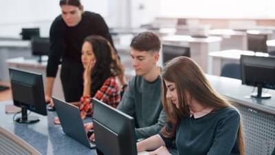 ભારતમાં ખુલશે વિદેશી યુનિવર્સિટીના કેમ્પસ, UGCના નવા નિયમ મૂજબ ઘરે બેઠા કરી શકાશે કોર્સ