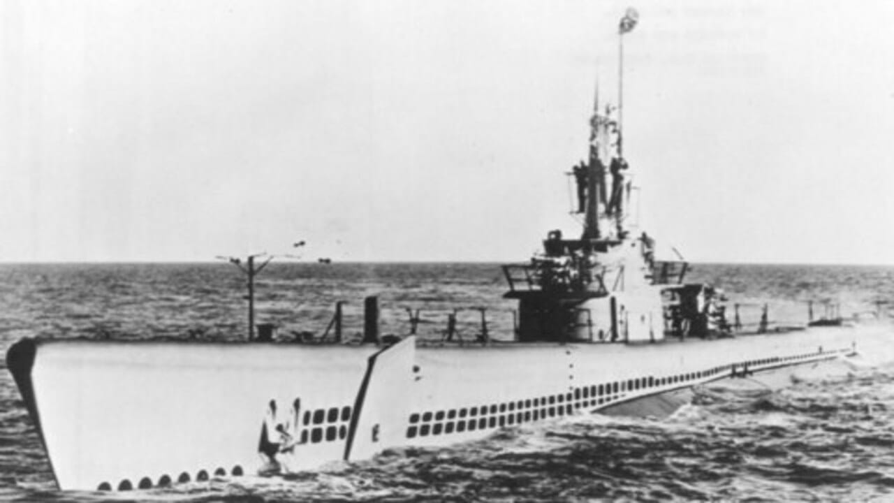 INS વિક્રાંતના નામથી જ પાકિસ્તાનના મનમાં એટલો ડર હતો કે તે કોઈપણ કિંમતે આ એરક્રાફ્ટ કેરિયરને નષ્ટ કરવા માંગે છે. 1971ના યુદ્ધ દરમિયાન પાકિસ્તાને સબમરીન PNS ગાઝીનો ઉપયોગ કરવાનો નિર્ણય લીધો હતો. યુદ્ધના 20 વર્ષ પછી પ્રકાશિત થયેલા પુસ્તક ધ સ્ટોરી ઓફ ધ પાકિસ્તાન નેવીમાં ઉલ્લેખ કરવામાં આવ્યો છે કે કેવી રીતે 1971માં ગાઝીને બંગાળની ખાડીમાં જવાનું કહેવામાં આવ્યું અને તેને INS વિક્રાંતને નષ્ટ કરવાની જવાબદારી સોંપવામાં આવી હતી.