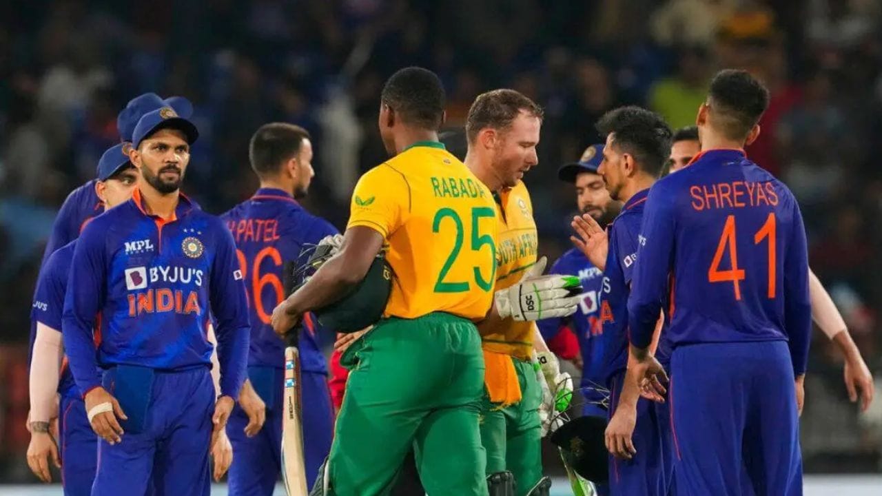 ચોથો સૌથી મોટો સ્કોર સાઉથ આફ્રિકા સામે 237 રનનો છે, જે 2022માં બનાવ્યો હતો. તો પાંચમો સૌથી વધુ રનનો રેકોર્ડ ઓસ્ટ્રેલિયા સામેની બીજી T20માં 235 રનનો નોંધાયો છે.