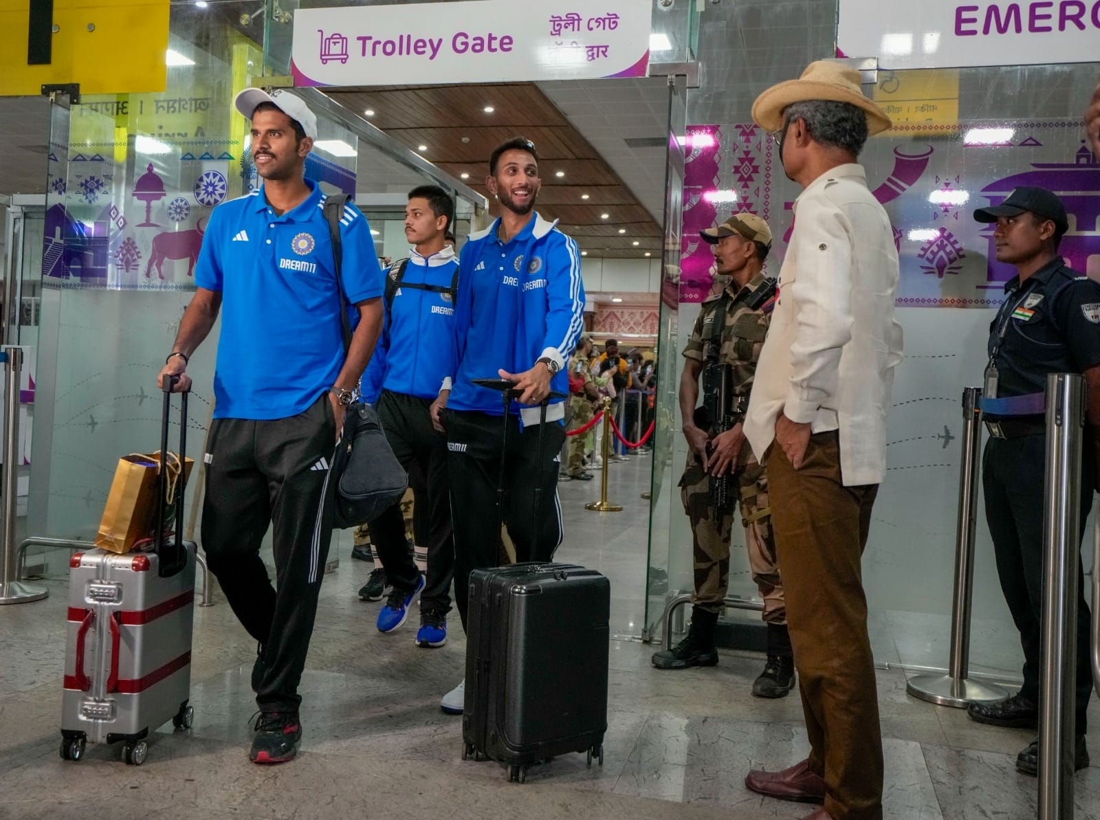 ટીમ ઇન્ડિયાએ સીરીઝની પ્રથમ મેચમાં ઓસ્ટ્રેલિયાને 2 વિકેટથી હરાવ્યું હતું. સૂર્યકુમાર યાદવની આગેવાની વાળી ઈન્ડિયન ટીમ ગુહાટીમાં શ્રેણી જીતવાના ઈરાદે મેદાનમાં ઉતરશે.