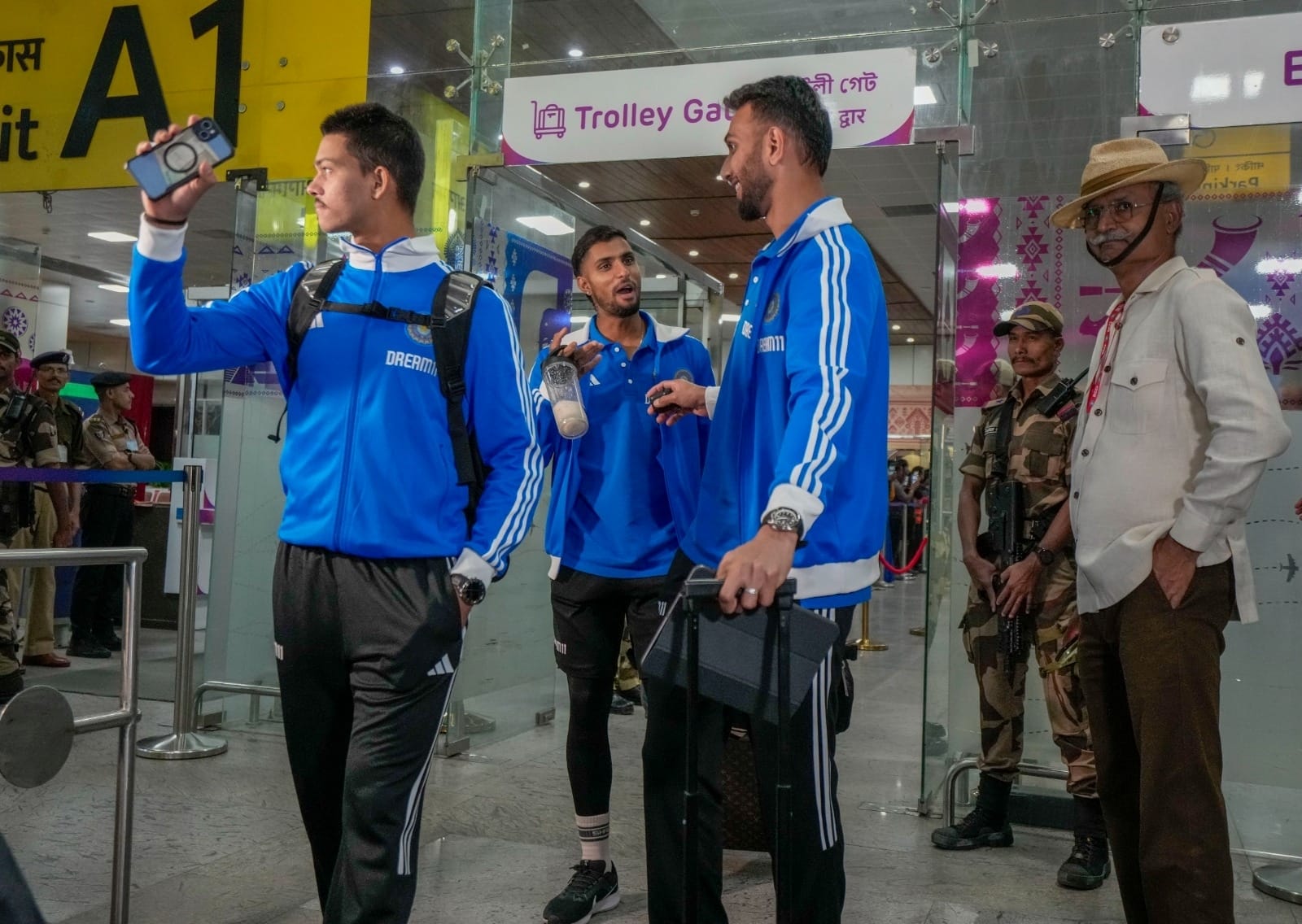 આ સીરીઝની ચોથી મેચ રાયપુરમાં  પહેલી ડિસેમ્બરે યોજાશે. જ્યારે શ્રેણીની પાંચમી અને છેલ્લી મેચ 3 ડિસેમ્બરના રોજ બેંગ્લોરમાં રમાશે.