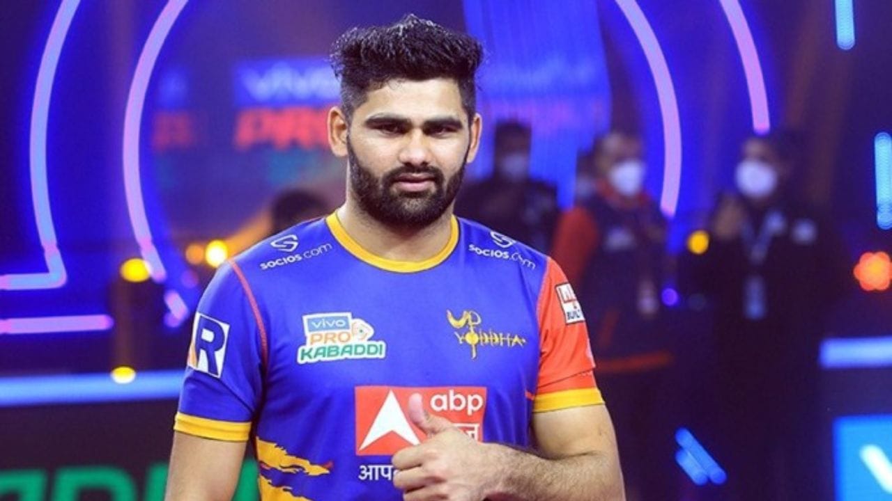 પ્રો કબડ્ડીમાં સુપર 10 હાંસલ કરવામાં આવે છે જ્યારે રેઇડર 10 કે તેથી વધુ પોઈન્ટ મેળવવામાં સફળ સૌથી સફળ કોઈ પ્લેયર પ્રદીપ નરવાલ છે. પીકેએલમાં સૌથી વધુ સુપર 10 રેડરનો રેકોર્ડ પ્રદીપ નરવાલના નામે છે.પ્રદીપે કુલ 153 મેચમાં 79 સુપર 10 રેઈડ કરી છે