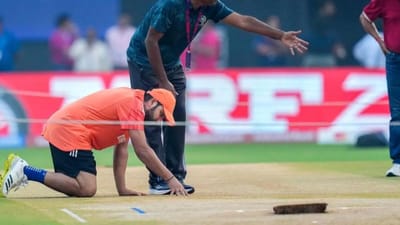 અમદાવાદના નરેન્દ્ર મોદી સ્ટેડિયમમાં 19 નવેમ્બર, 2023ના રોજ ફાઈનલ મેચ રમાશે. અહીં તાજી પીચને બદલે પહેલેથી જ ઉપયોગમાં લેવાયેલી પીચનો ઉપયોગ થશે. તેવી વાતો સામે આવી રહી છે.