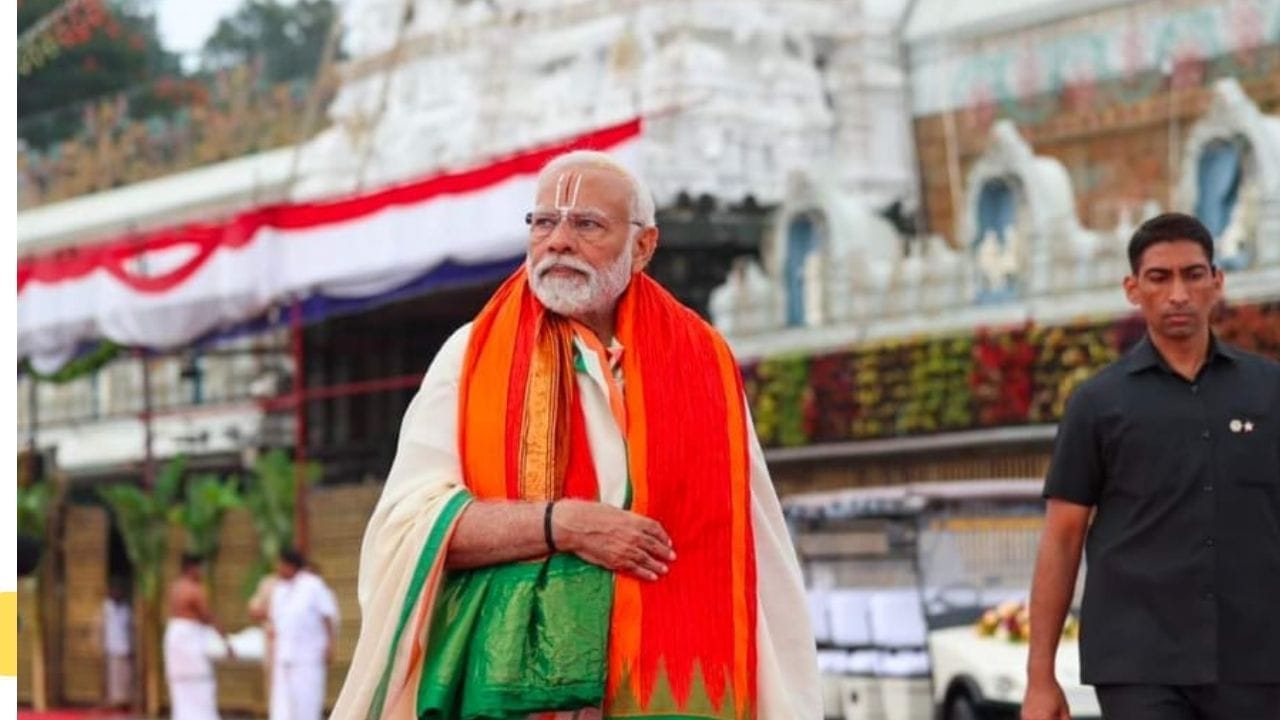 આ પછી પીએમ મોદી તેલંગાણા જવા રવાના થશે. અહીં તેઓ ચૂંટણી સભામાં હાજરી આપશે અને જનતાને સંબોધશે. પીએમ મહેબુબાબાદમાં બપોરે 12 વાગ્યે અને કરીમનગરમાં લગભગ 2 વાગ્યે જનસભાને સંબોધિત કરશે.