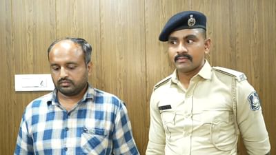 સુરત : આશ્રમશાળામાં શિક્ષકે માસુમ બાળકીઓને અશ્લીલ વિડિઓ બતાવી શારીરિક અડપલાં કર્યા, પોલીસે જેલ ભેગો કર્યો