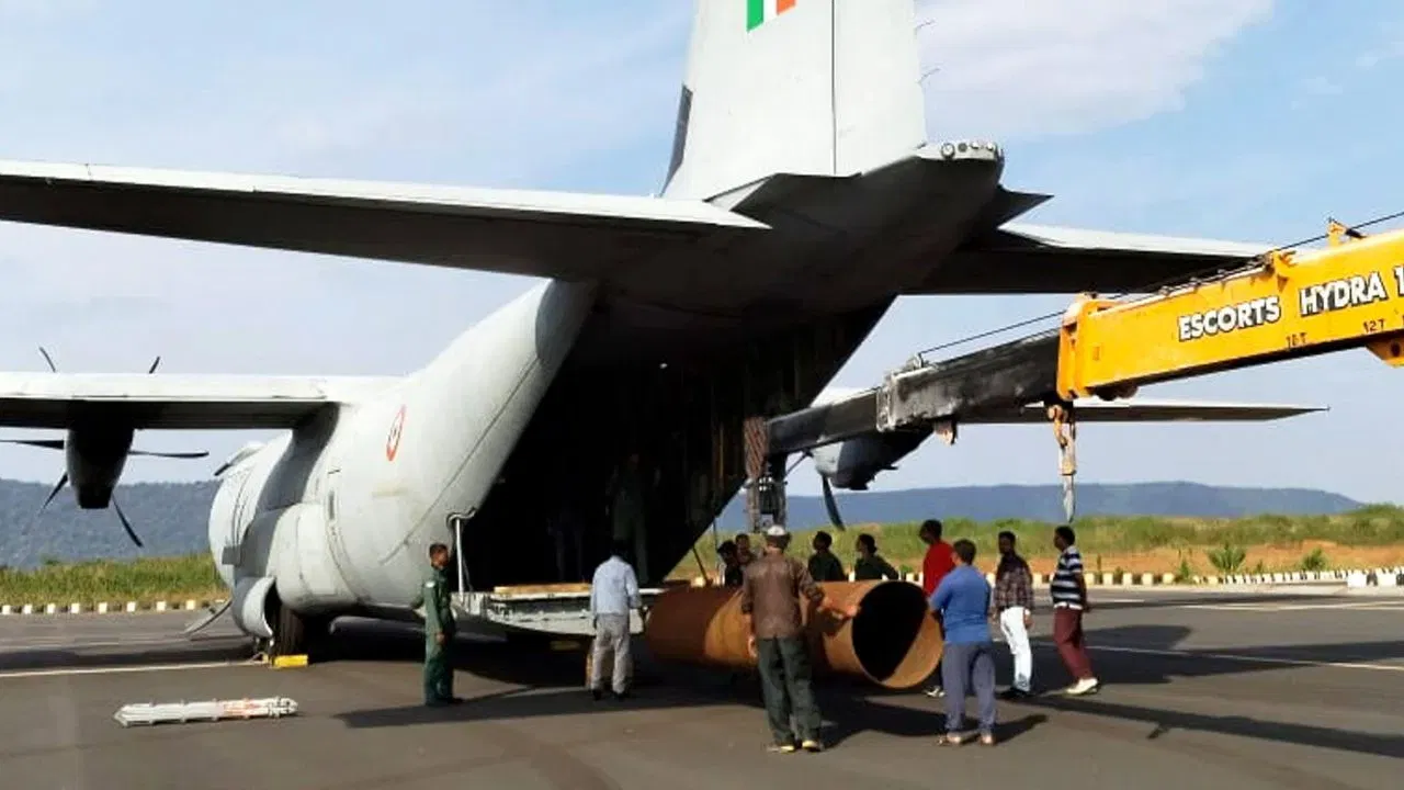 NDRF entered the tunnel to rescue the workers