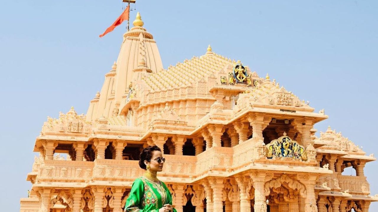 'રામાયણ'માં ભગવાન રામની ભૂમિકા ભજવનાર અરુણ ગોવિલ અને દેવી સીતાનું પાત્ર ભજવનાર દીપિકા ચિખલિયાના નામ પણ આ યાદીમાં સામેલ છે. પરંતુ આશ્ચર્યની વાત એ છે કે આ યાદીમાં કંગના રનૌતની કોઈ સ્થાન નથી. 