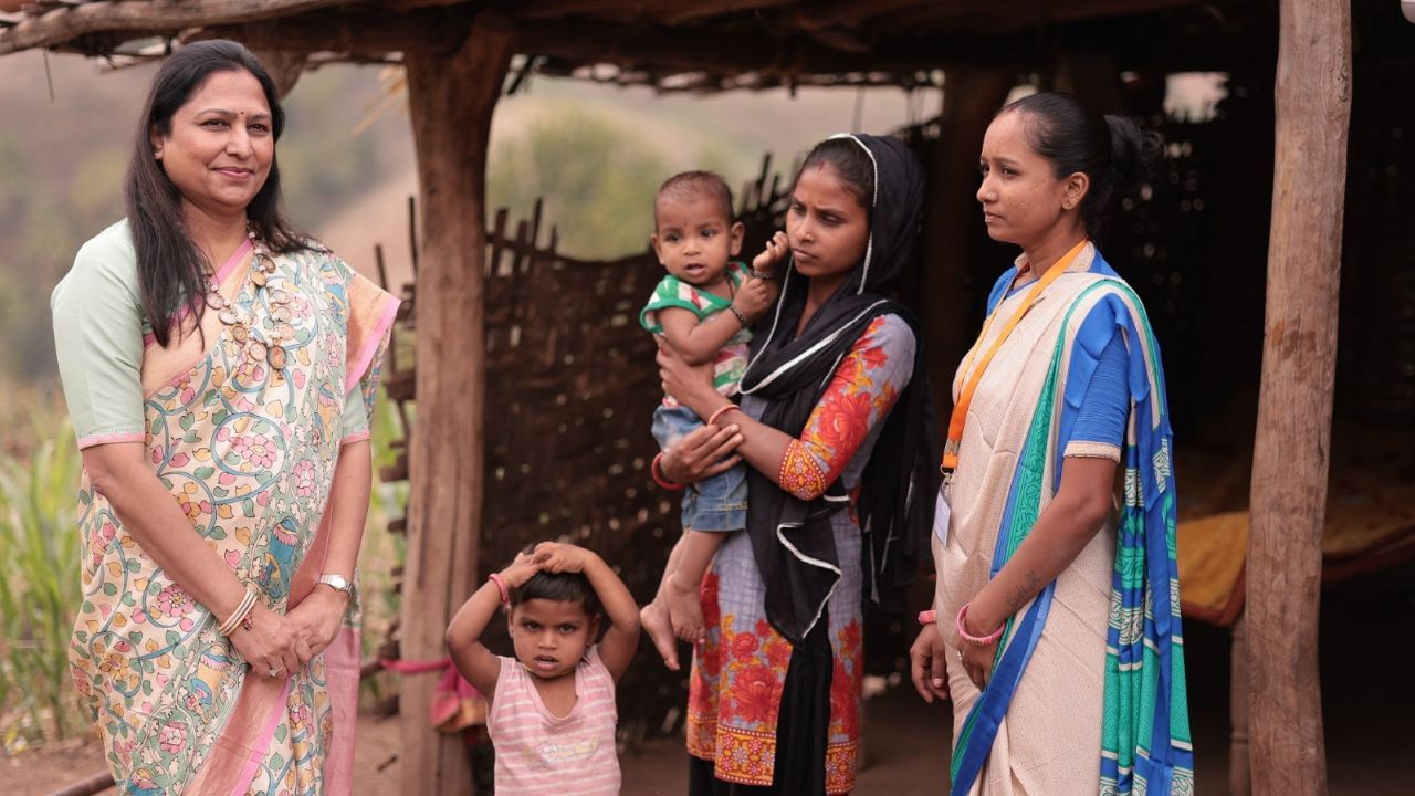 રાજપીપળાની મુલાકાત દરમિયાન વાઈબ્રન્ટ આદિવાસી નૃત્ય સાથે ડૉ પ્રીતિ અદાણીનું સ્વાગત કરાયુ હતુ. નર્મદાના લોકોના સ્વાસ્થ્ય માટે હ્રદયસ્પર્શી વાર્તાલાપ કરવામાં આવ્યો. આદિવાસી જિલ્લાને એસ્પિરેશનલ ડિસ્ટ્રીક્ટ જાહેર કરવામાં આવ્યો છે. સુપોષણ પ્રોજેક્ટમાં 38,388 બાળકો, 7991 કિશોરવીયની છોકરીઓ અને 12,382 મહિલાઓને આવરી લેવાઈ છે.