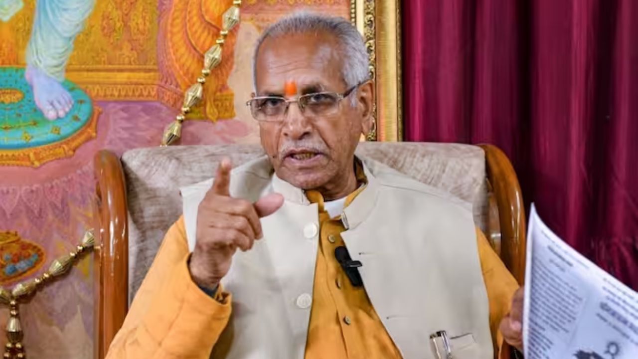 ચંપત રાયે કહ્યું કે 50 કારસેવક પરિવારના સભ્યોને પણ બોલાવવામાં આવ્યા છે. જેમને આંદોલન દરમિયાન પોતાનો જીવ ગુમાવ્યો હતો.