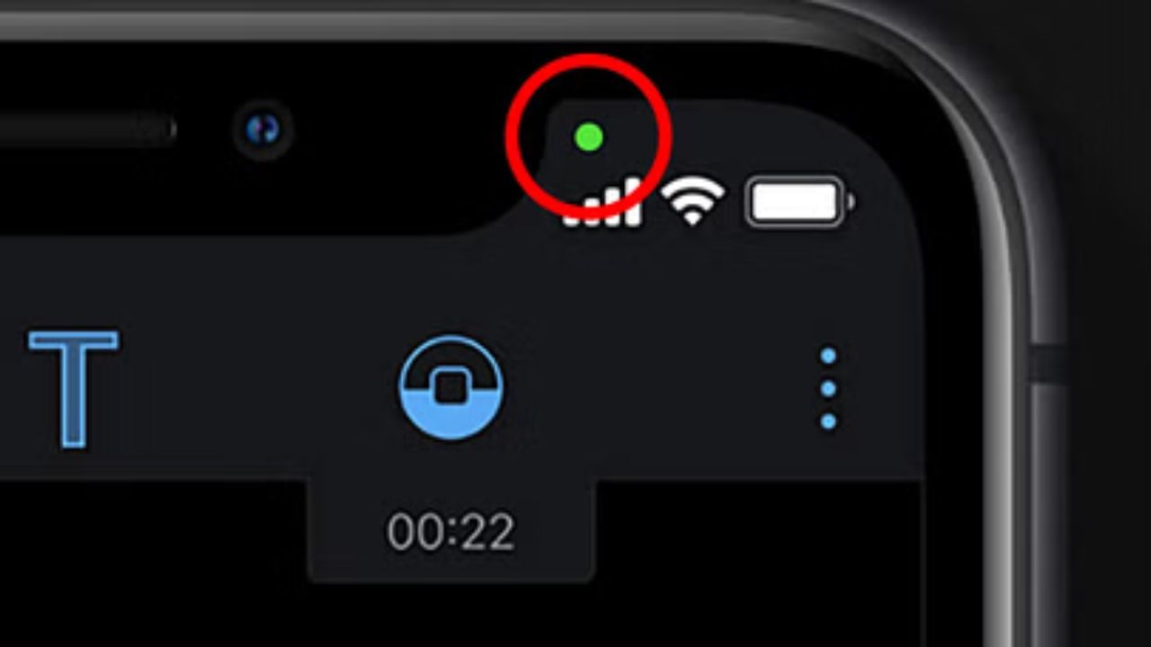 લાઈટ્સ અને આ બધા આઇકોન્સની મદદથી તમે એ પણ જાણી શકો છો કે તમારો ફોન હેક થયો છે કે નહીં. હેકર્સથી બચાવવામાં પણ આ આઇકોન્સ મદદ કરશે.