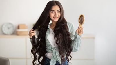 સુંદર દેખાવવા માટે સુંદર ચહેરાની સાથે હેલ્ધી વાળ રાખવા પણ ખુબ જ જરૂરી છે. શિયાળાની સિઝન આવતા જ ડ્રાય સ્કિનની સાથે જ ફ્રિજિ વાળની સમસ્યા પણ વધી જાય છે. ફ્રિજિ વાળ દેખાવમાં પણ સારા લાગતા નથી અને તેને સરખા રાખવા પણ મુશ્કેલ છે. 