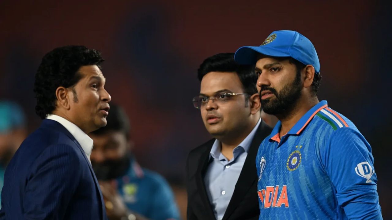 આ મેનેજમેન્ટ ટિમ સાથે તમે ફક્ત પ્રોફેશનલ વાતચીત કરી શકશો. કારણ કે આ તમામ વાતચીત તમારી ક્રિકેટરના મેનેજર સાથે થશે. 