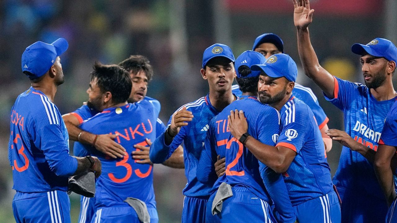 હાલમાં ભારત ઓસ્ટ્રેલિયા સામેની 11 મી ટી20 સીરિઝ ભારતે પોતાના નામે કરી છે. પાંચ મેચની ટી20 શ્રેણીમાં 3-1ની અજેય સરસાઈ મેળવી લીધી છે.