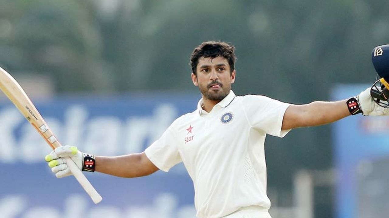 તમને જણાવી દઈએ કે કરુણ નાયરે ટેસ્ટ ફોર્મેટમાં ભારત માટે ત્રેવડી સદી ફટકારવાની સિદ્ધિ હાંસલ કરી છે. કરુણ નાયક વીરેન્દ્ર સેહવાગ પછી ટેસ્ટમાં ત્રેવડી સદી ફટકારનાર બીજો ખેલાડી હતો. પરંતુ તેમ છતાં, તે આ ફોર્મેટમાં ભારત માટે વધુ સમય સુધી રમી શક્યો ન હતો. 