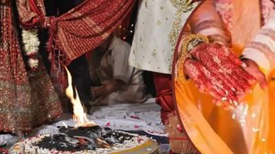 લગ્નમાં 7 ફેરા સાથે સાત વચન કેમ લેવામાં આવે છે, જાણો શું છે માન્યતા?