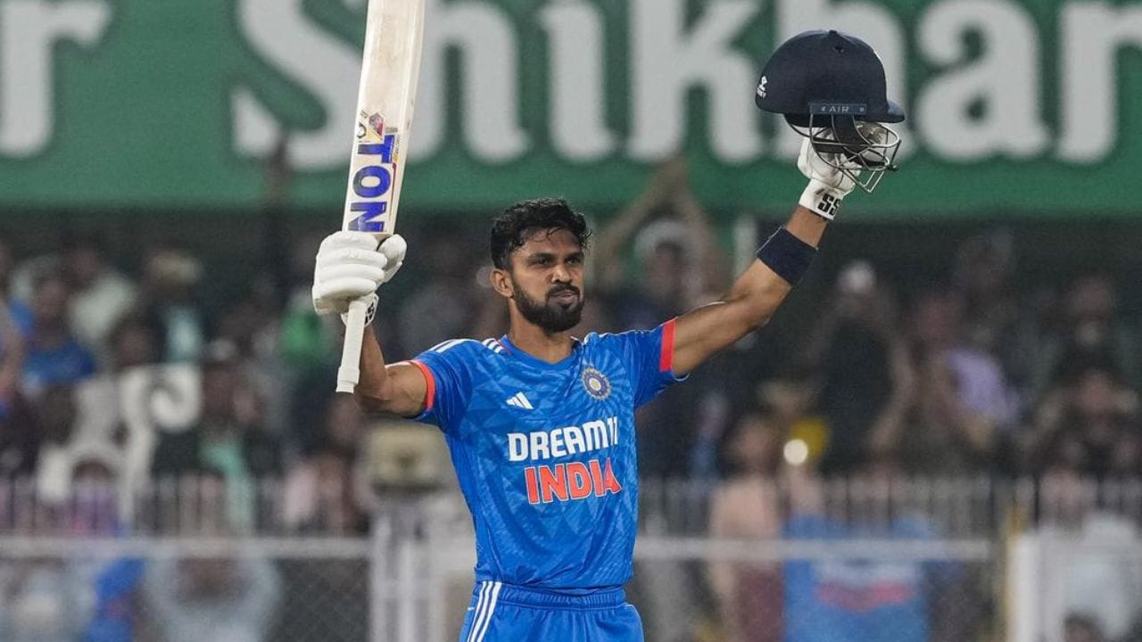 ઋતુરાજ ગાયકવાડ : ઋતુરાજ ગાયકવાડ લાંબી રેસનો ઘોડો છે. તેની પાસે ડોમેસ્ટિક અને IPLમાં રમવાનો બહોળો અનુભવ છે. તે ઓપનર તરીકે સૌથી વધુ સફળ રહ્યો છે. તેનામાં પ્રતિભાની સાથે અનુભવ છે અને તે કોઈ પણ પરિસ્થિતિમાં લાંબી ઈનિંગ રમવાની ક્ષમતા ધરાવે છે. હાલમાં જ ઓસ્ટ્રેલિયા સામે T20 મેચમાં તેણે 57 બોલમાં 123 રનની ધમાકેદાર ઈનિંગ રમી હતી. ઋતુરાજ T20 વર્લ્ડ કપમાં ઓપનર તરીકે મજબૂત દાવેદાર છે. 