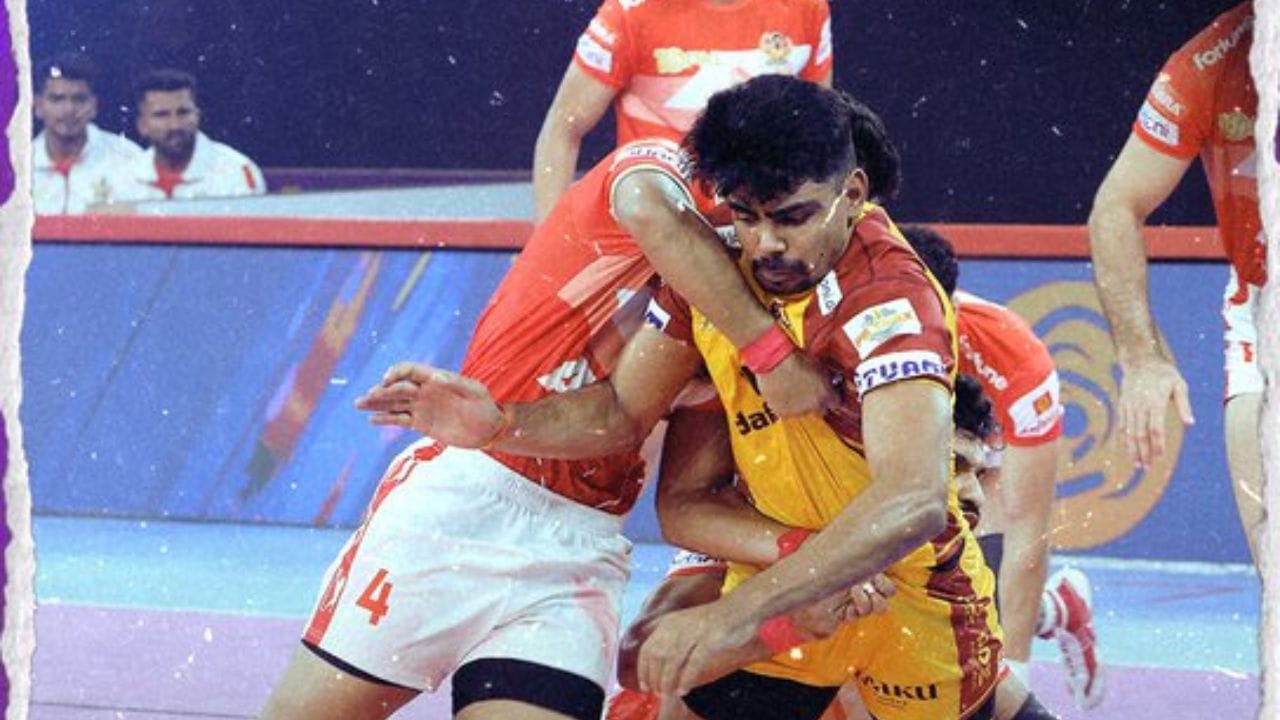 પહેલી મેચમાં ગુજરાત જાયન્ટસની ટીમે 38-32ના સ્કોરથી તેલુગુ ટાઈટન્સની ટીમને હરાવી હતી. 