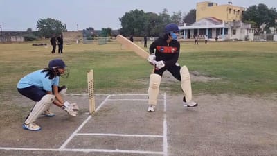 પંચમહાલ જિલ્લાના ગોધરાની હિરલ સોલંકી ગુજરાતની મહિલા ક્રિકેટ ટીમના કેપ્ટન તરીકે અને ખોજલવાસાની વીણા વણઝારા વિકેટકીપર તરીકે અન્ડર 23 ટીમમાં પસંદગી થઈ છે. 