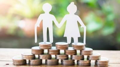 જો તમે સુરક્ષિત અને સારા વળતર માટે લાંબા ગાળાના રોકાણનો વિકલ્પ શોધી રહ્યા છો તો NPS એટલે કે નેશનલ પેન્શન સિસ્ટમ બેસ્ટ ઓપ્શન છે. કોઈપણ વ્યક્તિ તેમાં રોકાણ કરી શકે છે. પેન્શન ફંડ રેગ્યુલેટરી એન્ડ ડેવલપમેન્ટ ઓથોરિટી (PFRDA) અને કેન્દ્ર સરકાર દ્વારા નિયંત્રિત NPS લોકો માટે નિવૃત્તિ યોજના છે.