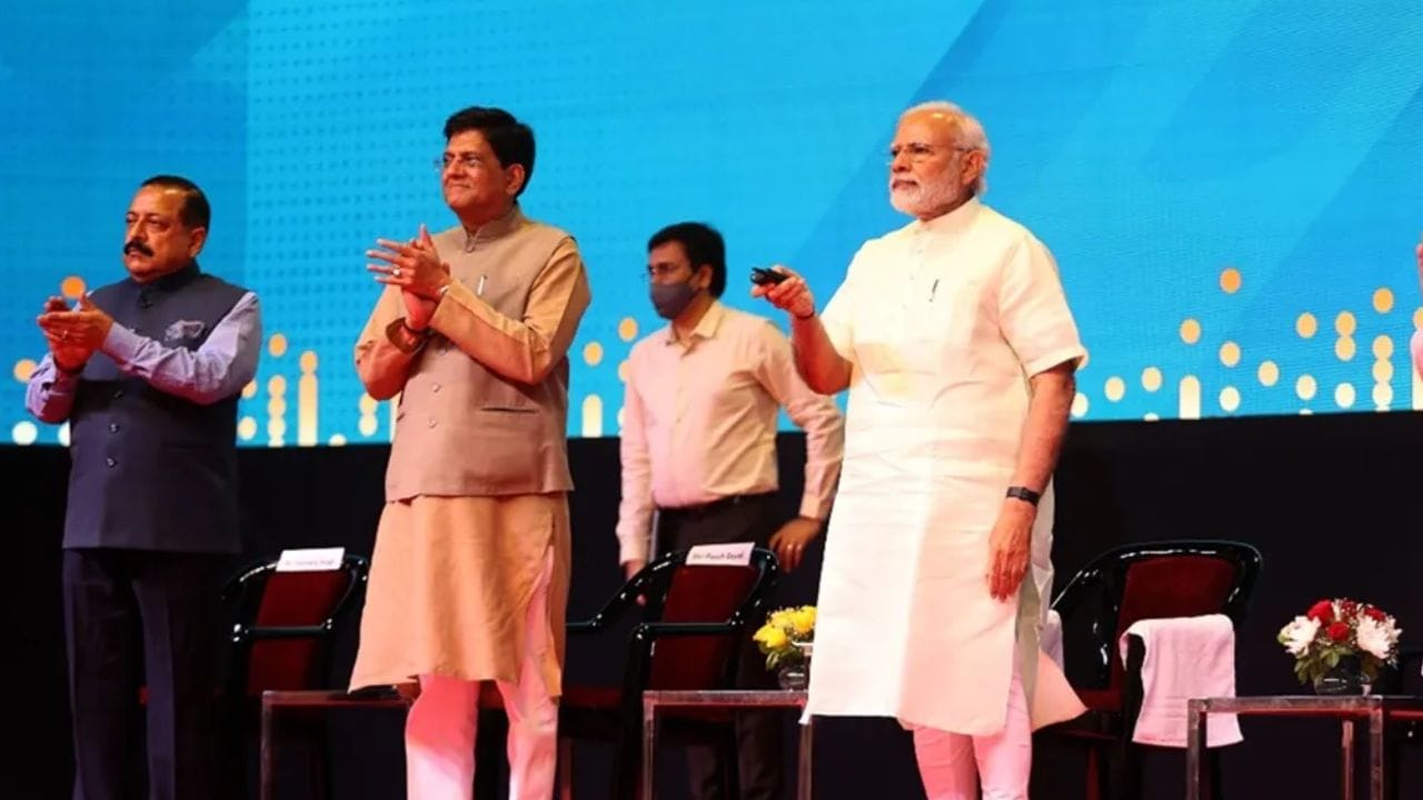 વડાપ્રધાન નરેન્દ્ર મોદીના નેતૃત્વ હેઠળ બાયોટેકનોલોજી એ ભારતના 5 ટ્રિલિયન યુએસ ડોલરના અર્થતંત્રના લક્ષ્યાંકમાં યોગદાન આપવા માટે મુખ્ય પરિબળ છે.