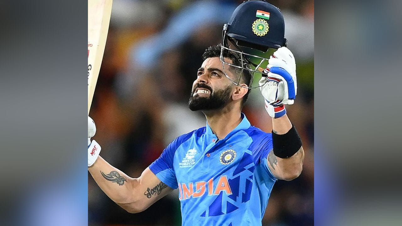 બ્રાયન લારાએ વધુમાં કહ્યું, “ફક્ત કોહલી જ નજીક આવી શકે છે. હું તેની શિસ્ત અને સમર્પણનો મોટો ફેન છું. જે રીતે તે પોતાનું સર્વસ્વ આપીને મેચની તૈયારી કરે છે, તમે તેના ફેન કેવી રીતે ન બની શકો. મારી શુભેચ્છાઓ તેની સાથે છે. જો તે સચિન તેંડુલકરની જેમ 100 સદી ફટકારે તો મને ખૂબ આનંદ થશે. સચિન મારો પ્રિય મિત્ર હતો અને મેં અગાઉ કહ્યું તેમ હું કોહલીનો મોટો ફેન છું.