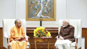 PM મોદીની મુલાકાત માટે CM યોગી પહોંચ્યા દિલ્હી PM મોદીની મુલાકાત માટે CM યોગી પહોંચ્યા દિલ્હી
