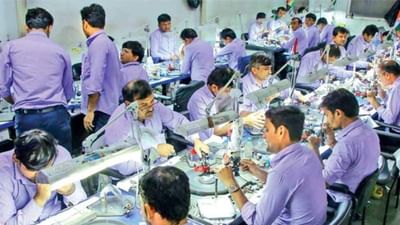 સુરત : હીરા બજારમાં આકરી મંદીના ભણકારા, આંતરરાષ્ટ્રીય બજારના પ્રતિબંધોની ભારતીય ઉદ્યોગ પર માઠી અસર, જુઓ વીડિયો