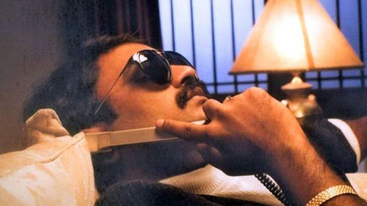 બ્લેક ફ્રાઈડે :  ફિલ્મમેકર અનુરાગ કશ્યપે આ ફિલ્મ 1993ના મુંબઈ બોમ્બ બ્લાસ્ટ પર આધારિત બનાવી હતી. આ ફિલ્મમાં દાઉદનું પાત્ર ભજવનાર એક્ટર વિજય મૌર્યએ પણ ખૂબ જ હિંમતભર્યું કામ કર્યું હતું. જેમાં અંડરવર્લ્ડ ડોન દાઉદ ઈબ્રાહિમનો અસલી ગેટઅપ બતાવવામાં આવ્યો હતો.