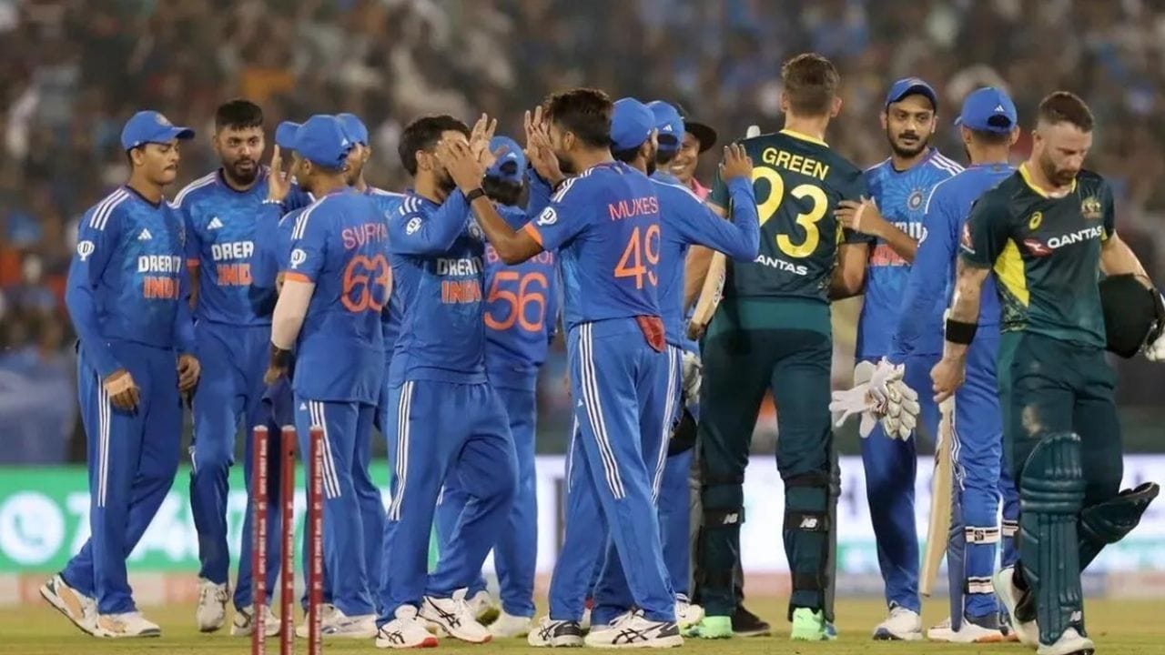 અંતિમ બોલ સુધી ચાલેલી ત્રીજી T20 મેચમાં અંતિમ બોલ સુધી LIVE Betting રેટમાં સતત ફેરફાર જોવા મળ્યા હતા. જે બાદ ચોથી મેચમાં પણ રેટિંગમાં ઉતાર ચઢાવ જોવા મળ્યા હતા છતાં ભારતનો રેટ આખી મેચ દરમિયાન સતત ઓછો રહ્યો હતો અને અંતે એમ જ થયું હતું. ભારતે ચોથી મેચમાં ઓસ્ટ્રેલિયાને હરાવ્યું હતું. 