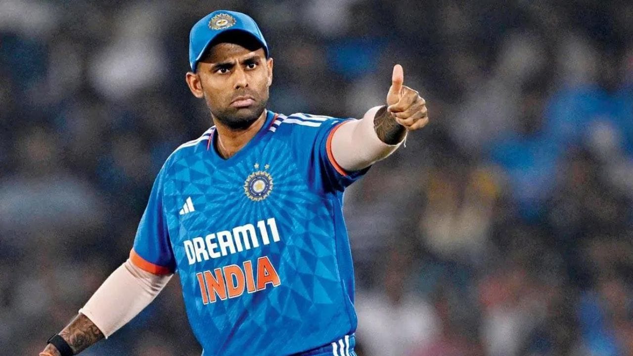 પાંચમી T20 મેચ શરૂ થવાના 2 કલાક પહેલા બંને ટીમના LIVE Betting રેટ સામે આવી ચૂક્યા છે, જેમાં ભારતનો રેટ 1.52 અને ઓસ્ટ્રેલિયાનો રેટ 2.62 ની આસપાસ ચાલી રહ્યો છે. જેનો એ અર્થ થયો કે ઓસ્ટ્રેલિયા સામે જીતવા માટે ભારત ફેવરિટ છે.