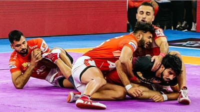 અંતિમ મિનિટોમાં 2 સુપર ટેકલની મદદથી જાયન્ટસે બેંગલુરુ બુલ્સને ધોઈ નાખ્યા, 3 પોઈન્ટની લીડ મેળવી જીત