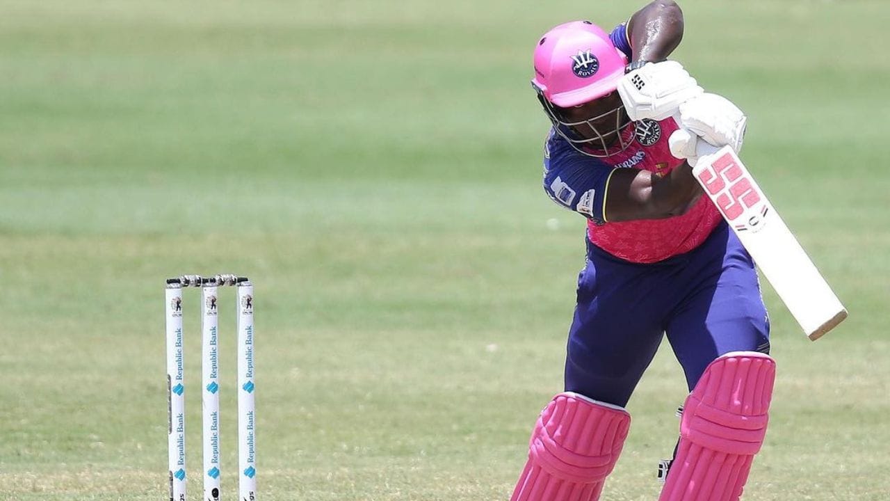  વેસ્ટ ઈન્ડિઝ T20 ટીમના કેપ્ટન રોવમેન પોવેલ પ્રથમ ખેલાડી છે જેના પર બિડ લગાવવામાં આવી છે. તેની બેઝ પ્રાઇસ 1 કરોડ રૂપિયા છે.પાવેલ માટે કોલકાતા અને રાજસ્થાન વચ્ચે યુદ્ધ ચાલી રહ્યું છે. તેની બોલી રૂ.5 કરોડને પાર કરી ગઈ હતી. રાજસ્થાને પોવેલને 7.40 કરોડ રૂપિયામાં ખરીદ્યો છે.