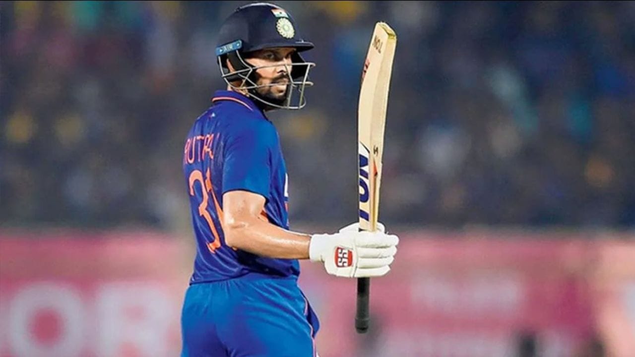 ઓસ્ટ્રેલિયા સામેની ત્રીજી મેચમાં તેણે 57 બોલમાં 123 રન બનાવ્યા હતા. તે ટી20માં ભારત માટે મોટી ઈનિંગ રમનાર ખેલાડી બન્યો હતો. આ પહેલા આ રેકોર્ડ વિરાટ કોહલીના નામે હતો. 