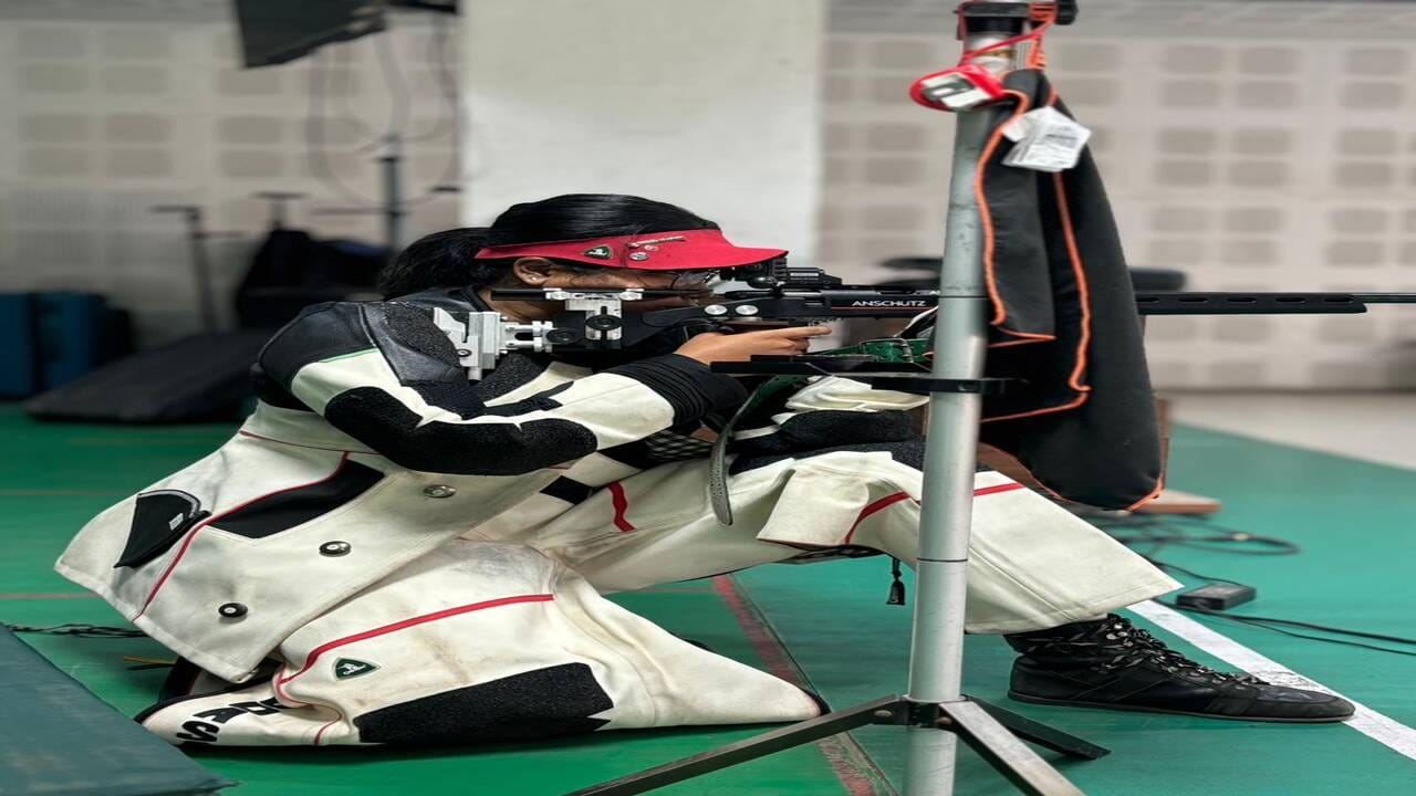 ભરૂચની ખુશી ભરત ચુડાસમાએ વડોદરા રાઇફલ શૂટિંગ એકેડમીમાંથી ટ્રેનિંગ લીધા બાદ ગુજરાત સ્પોર્ટ્સ ઓથોરિટીના નેજા હેઠળ નેશનલ શૂટિંગ ચેમ્પયનશિપમાં ભાગ લીધો હતો