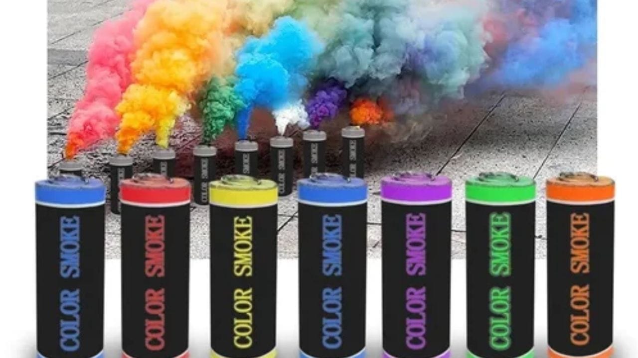 જો કે સ્મોક બોમ્બ ખતરનાક નથી, પરંતુ જો તેની સાથે છેડછાડ કરવામાં આવે તો તે ખતરનાક સાબિત થઈ શકે છે. તે ગ્રેનેડ જેવો દેખાય છે અને ઘણા લોકો તેને ફેંકીને પણ તેનો ઉપયોગ કરે છે. બજારમાં તેની કિંમત ₹500 થી ₹2000 સુધીની છે.
