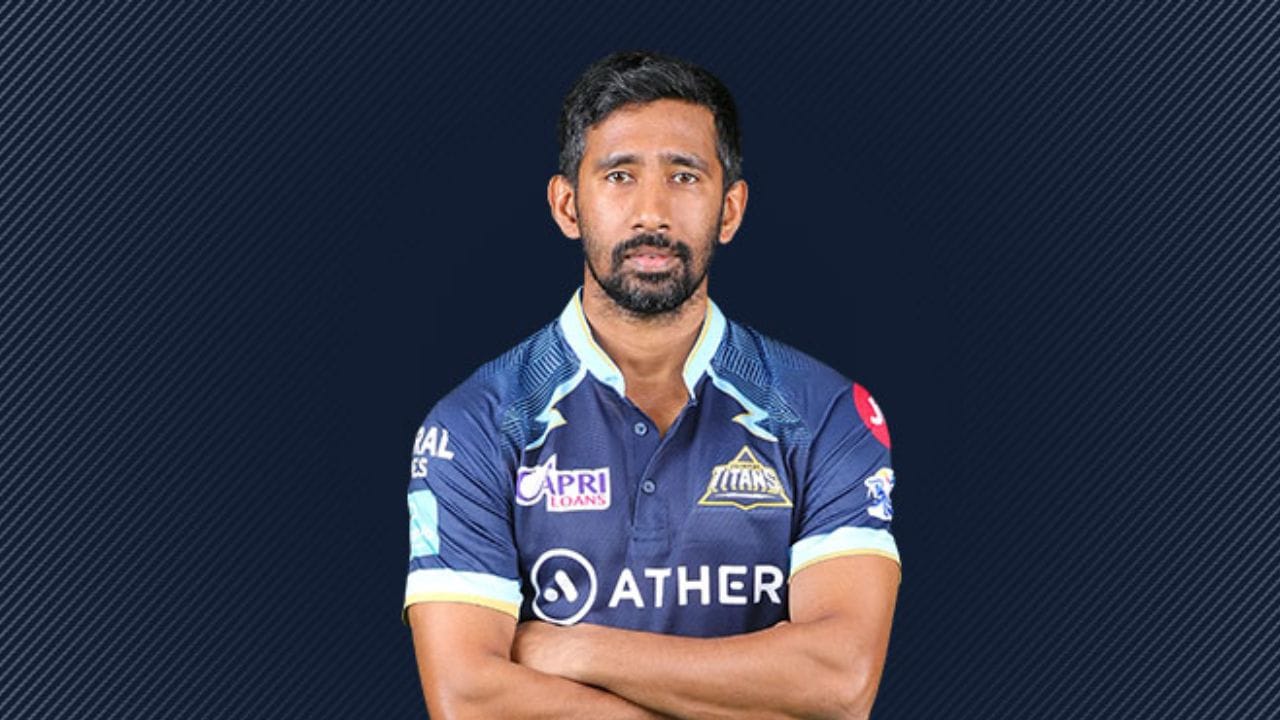 જરાત ટાઇટન્સના કેપ્ટન હાર્દિકને પણ છેલ્લી 2 સિઝનમાં રિદ્ધિ પર વિશ્વાસ હતો. ગુજરાત ટાઇટન્સના નવા કેપ્ટન શુભમન ગિલે પણ ચાર્જ સંભાળ્યા બાદ રિદ્ધિની પ્રશંસા કરી હતી.