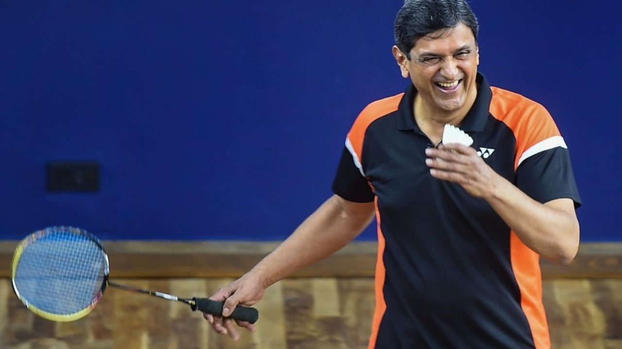 Deepika Padukone father prakash padukone star indian badminton history national champion (2)