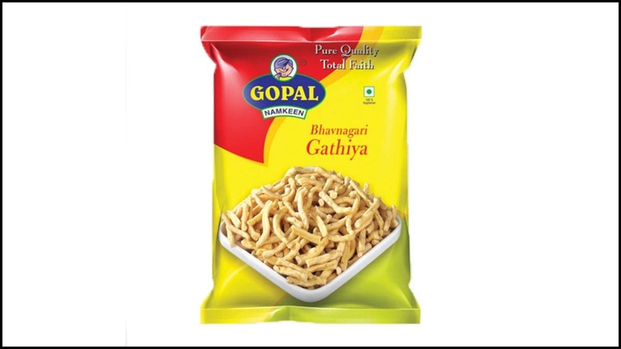 ગોપાલ સ્નેક્સ, જે ભારતમાં ગઠિયાના સૌથી મોટા ઉત્પાદક હોવાનો દાવો કરે છે, તે બિકાજી ફૂડ્સ ઈન્ટરનેશનલ અને પ્રતાપ સ્નેક્સ જેવી લિસ્ટેડ કંપનીઓ સાથે સરખામણી કરે છે.