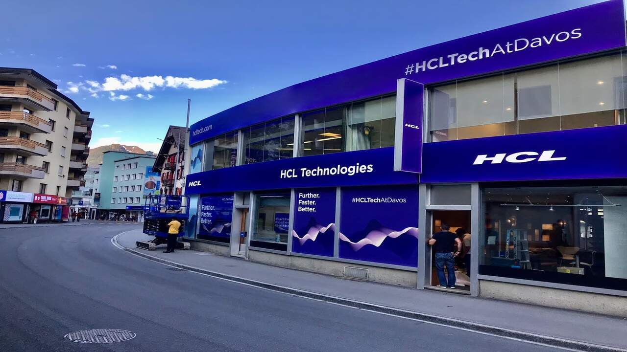 HCL ટેકની એક્સ-ડિવિડન્ડ ડેટ 19 જાન્યુઆરી છે. કંપનીએ રોકાણકારોને રૂ. 12નું ડિવિડન્ડ આપ્યું છે. તે જ સમયે, TCSની એક્સ-ડિવિડન્ડ તારીખ પણ 19મીએ છે. કંપનીએ 18 રૂપિયાનું સ્પેશિયલ ડિવિડન્ડ અને 9 રૂપિયાનું વચગાળાનું ડિવિડન્ડ આપ્યું છે.