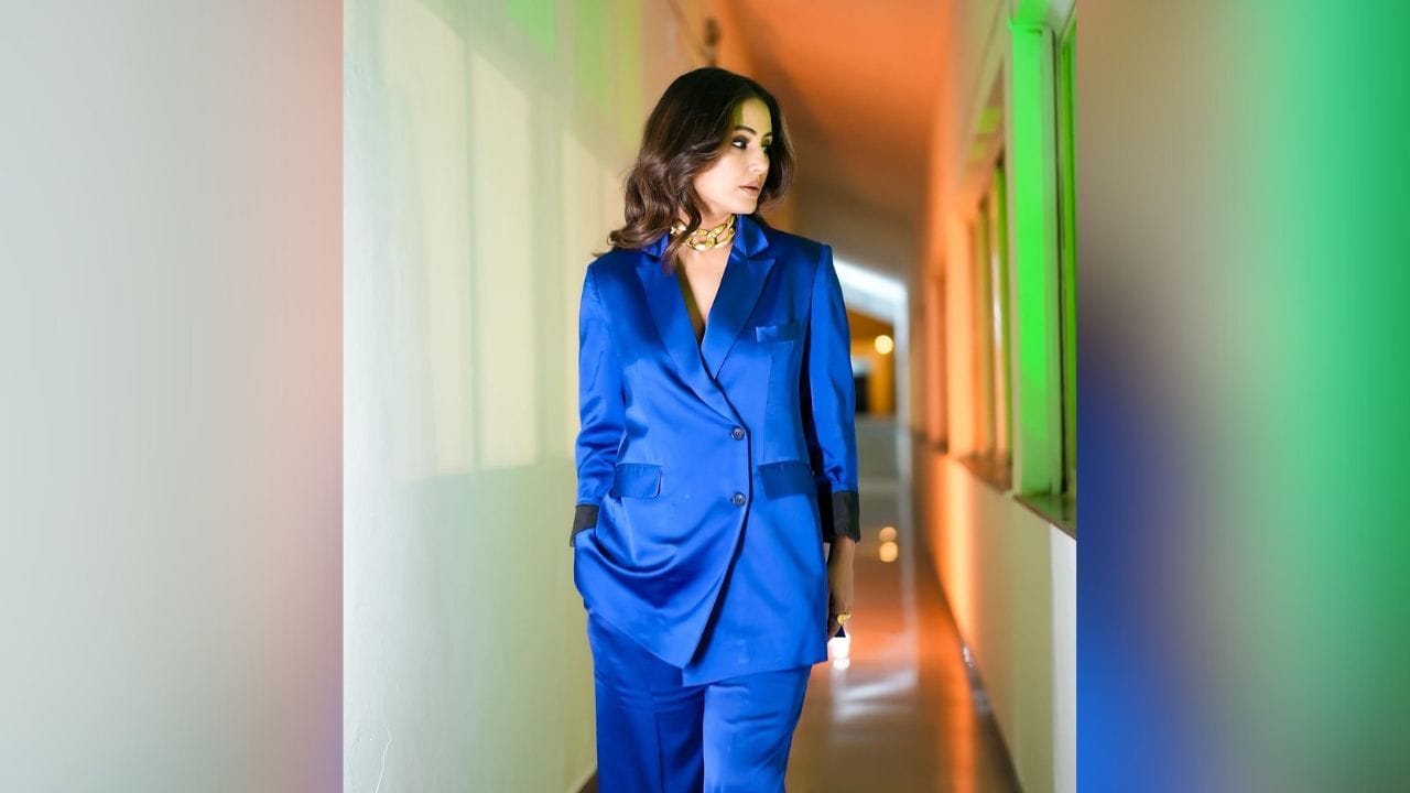 હિના ખાનની આ તસવીરો પર તેના લાખો ફેન્સ ખૂબ સુંદર, બિગ બોસ ક્વીન, સો અડોરેબલ, લુકિંગ સો ગોર્જિયસ અને સો પ્રિટી જેવી કોમેન્ટ કરતા જોવા મળે છે.  (Image: Instagram)