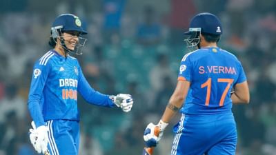 બ્રેકિંગ ન્યૂઝ : સ્મૃતિ-શેફાલીની શાનદાર ફિફટી, ઓસ્ટ્રેલિયા સામે પ્રથમ ટી20માં ભારતનો વિજય