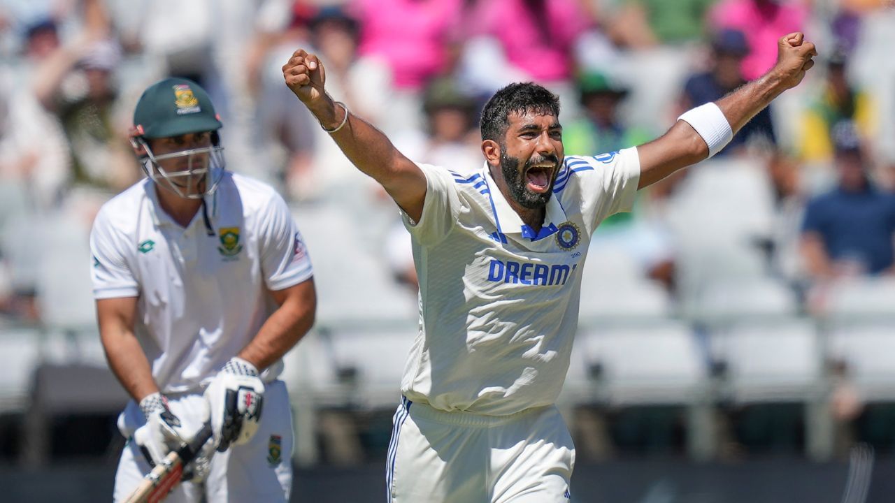 બીજા દિવસની પ્રથમ વિકેટ જસપ્રિત બુમરાહે લીધી હતી. બીજી ઈનિંગમાં સાઉથ આફ્રિકા માટે આ ચોથો આંચકો હતો. બુમરાહે ડેવિડ બેડિંગહામને વિકેટકીપર કેએલ રાહુલના હાથે કેચ કરાવ્યો હતો.