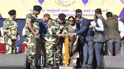 આંતરરાષ્ટ્રીય પતંગોત્સવની ઉજવણી ગુજરાતમાં હર્ષભેર કરવામાં આવી છે. ઉત્તરાયણને લઈ ગુજરાતમાં જબરદસ્ત ઉત્સાહ જોવા મળતો હોય છે. બાળકો, યુવાનો અને વડીલો પણ પતંગની મોજ પુરી માણતા હોય છે. ભારત અને પાકિસ્તાન બોર્ડર પર પણ પતંગોત્સવની ઉજવણી કરવામાં આવી હતી. નડાબેટ ખાતે આ માટે આંતરરાષ્ટ્રીય પતંગોત્સવનું આયોજન કરવામાં આવ્યુ હતુ. જેને અનિલ ઠાકુર, આઈજી, ફ્રન્ટીયર, હેડક્વાર્ટે ખુલ્લો મુક્યો હતો.