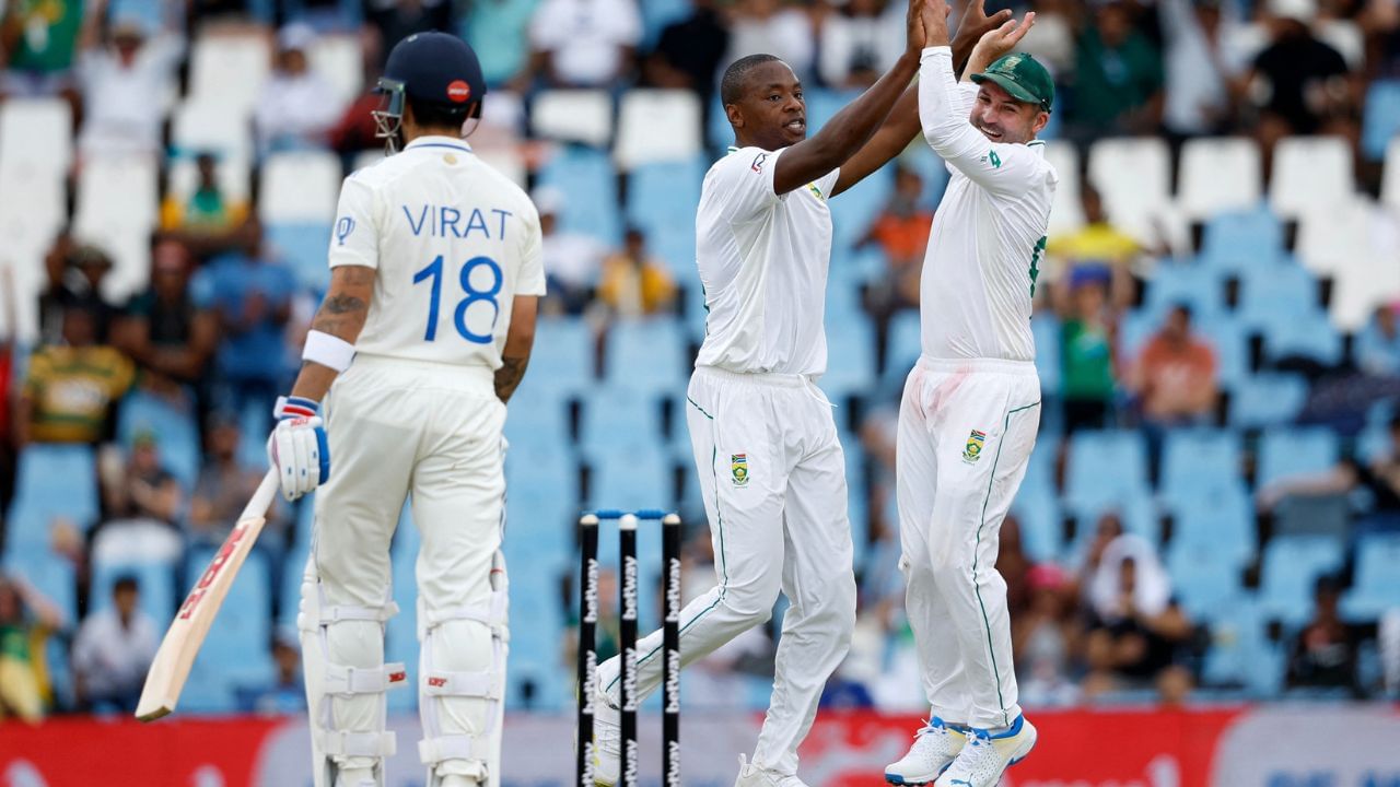 ભારતીય ટીમના છેલ્લા 6 બેટ્સમેન 1 રન પણ બનાવી શક્યા ન હતા. ટેસ્ટ ક્રિકેટના લગભગ 150 વર્ષના ઈતિહાસમાં પ્રથમ વખત આવું બન્યું જ્યારે 6 બેટ્સમેન મળીને 1 રન પણ ઉમેરી શક્યા ન હોય.