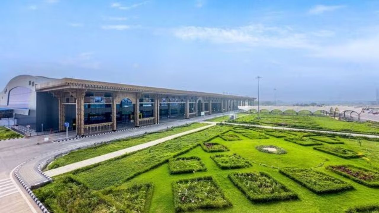 Surat Airport (2)